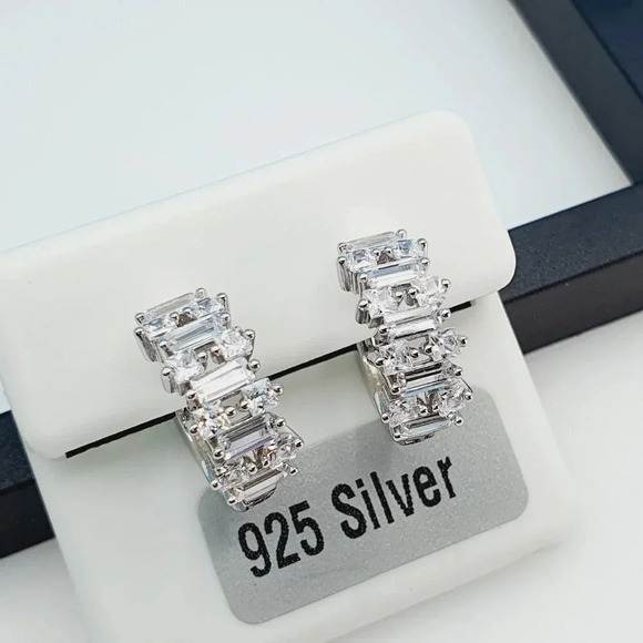 "925 Sterling Silver Cubic Zirconia Earrings, UU1P6A6157 - Picture 3 of 11